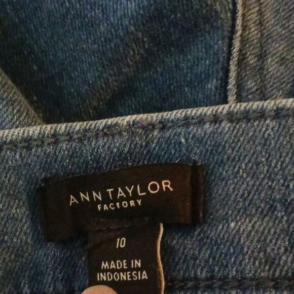 Ann Taylor Jeans Blue Denim Cropped Stretch Raw Hem Womens Size 10 - Picture 6 of 7